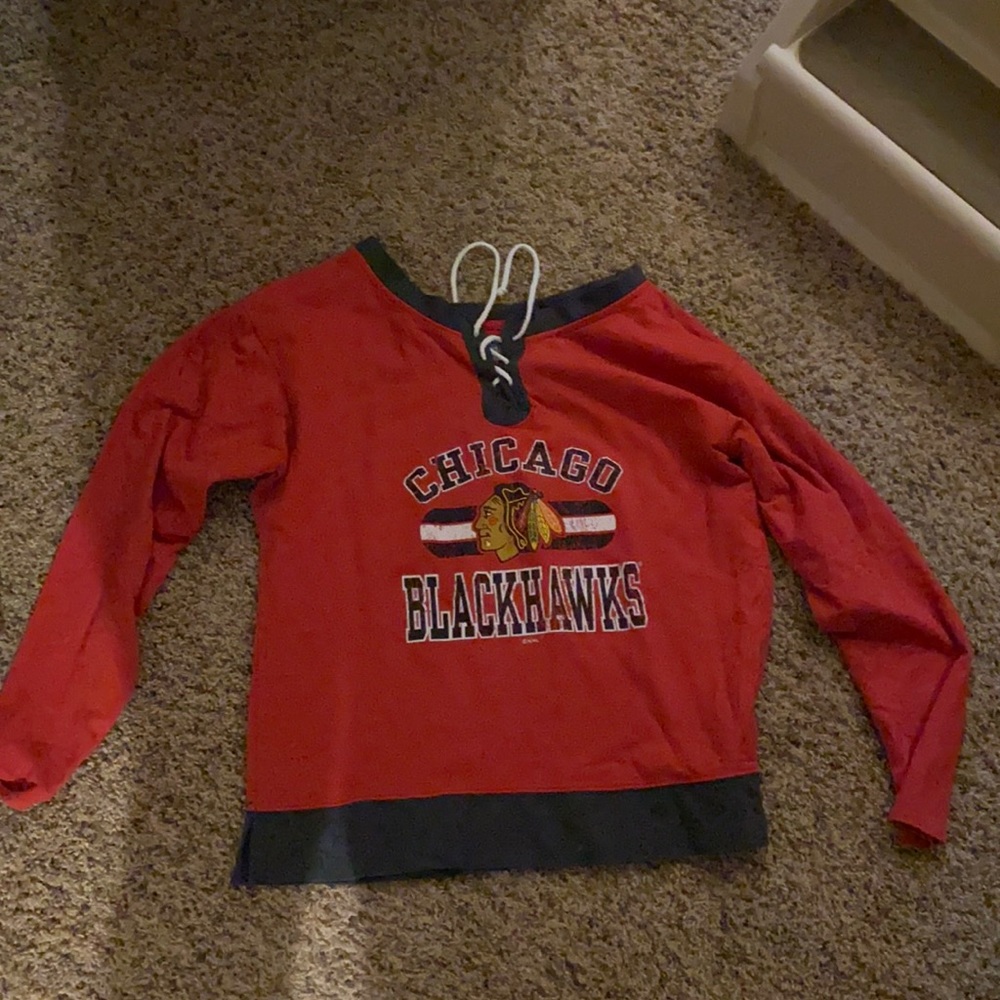 Comfy Blackhawks top!